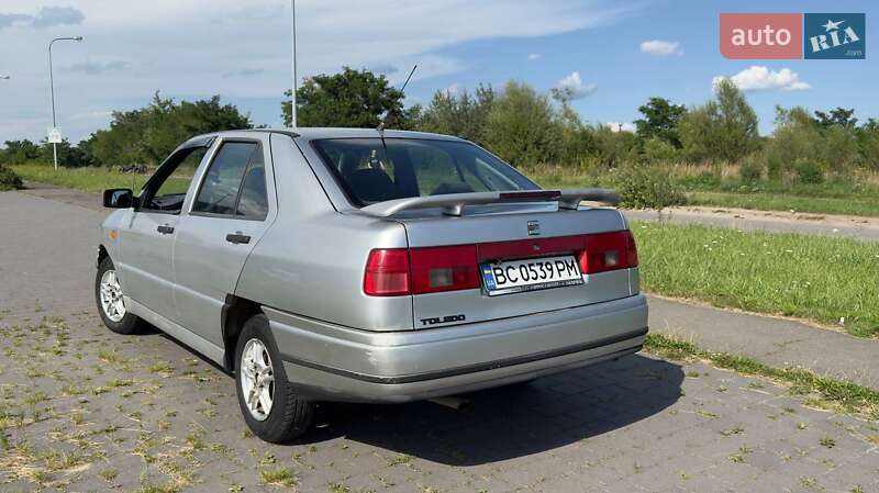 Седан SEAT Toledo 1994 в Львове