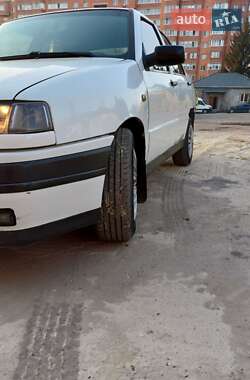 Седан SEAT Toledo 1993 в 