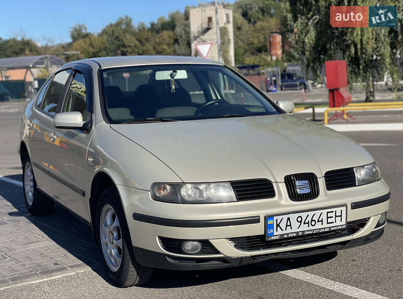 Седан SEAT Toledo 2003 в 