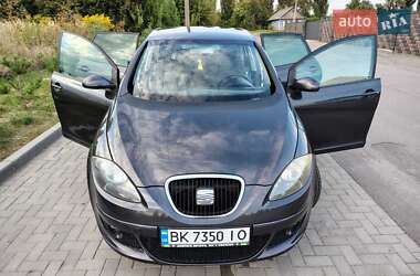 Хэтчбек SEAT Toledo 2005 в 
