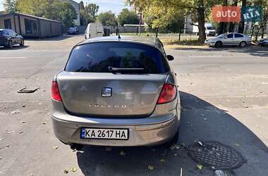 Хэтчбек SEAT Toledo 2004 в 