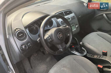 Хетчбек SEAT Toledo 2006 в 