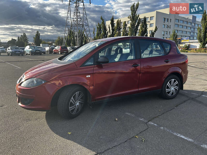 Хэтчбек SEAT Toledo 2008 в Киеве