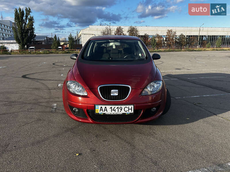 Хэтчбек SEAT Toledo 2008 в Киеве