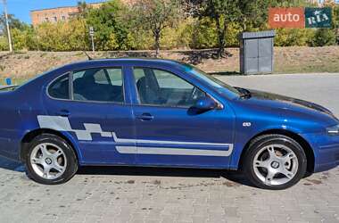 Седан SEAT Toledo 2004 в 