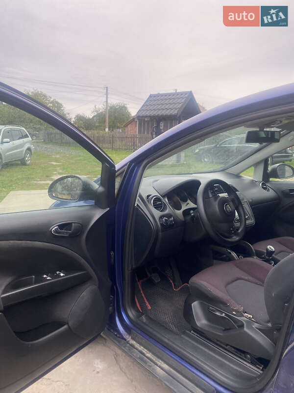 Хэтчбек SEAT Toledo 2005 в Ковеле