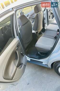 Хэтчбек SEAT Toledo 2006 в 