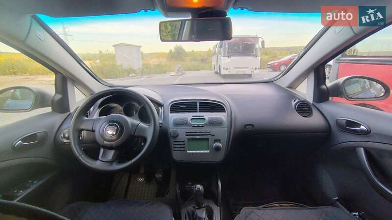 Хэтчбек SEAT Toledo 2008 в Ирпене