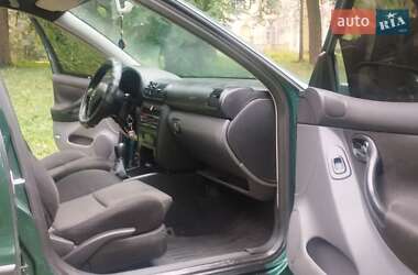 Седан SEAT Toledo 2001 в 