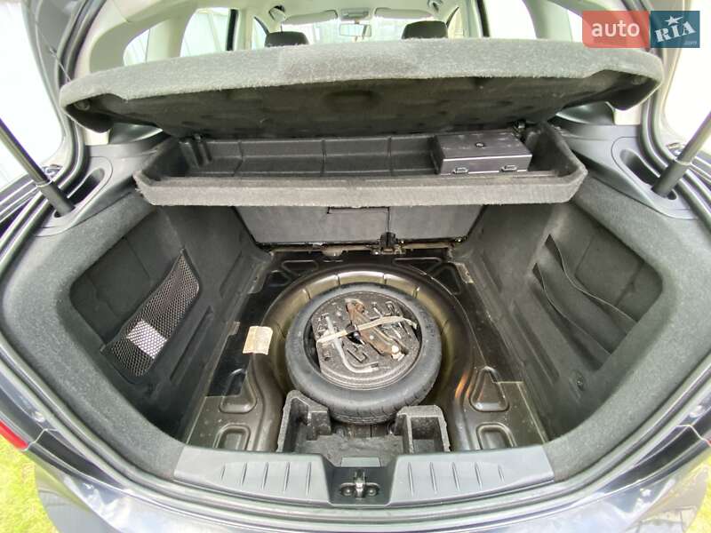 Хетчбек SEAT Toledo 2008 в Ужгороді