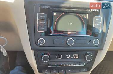 Лифтбек SEAT Toledo 2014 в 