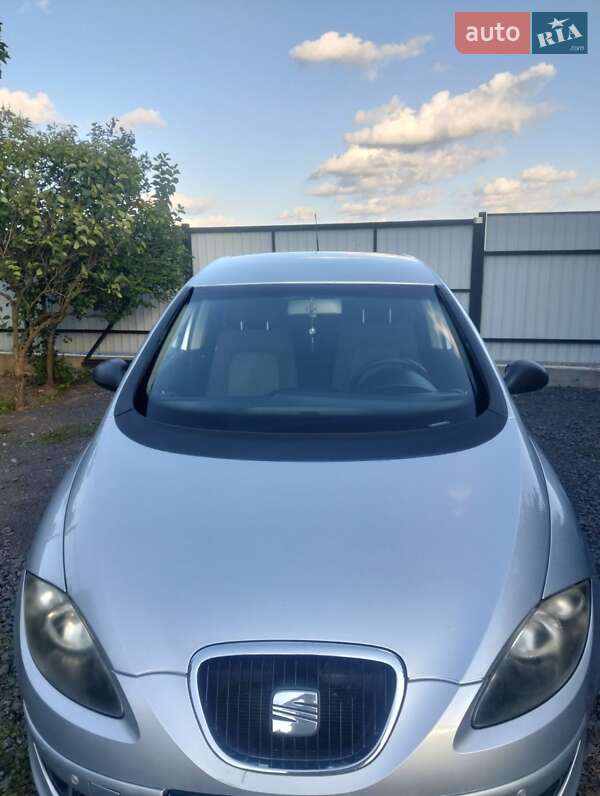 Хэтчбек SEAT Toledo 2008 в 