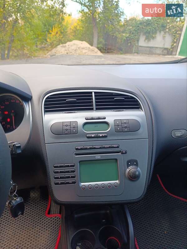 Хетчбек SEAT Toledo 2008 в Дніпрі фото 8 Хетчбек SEAT Toledo 2008 в Дніпрі