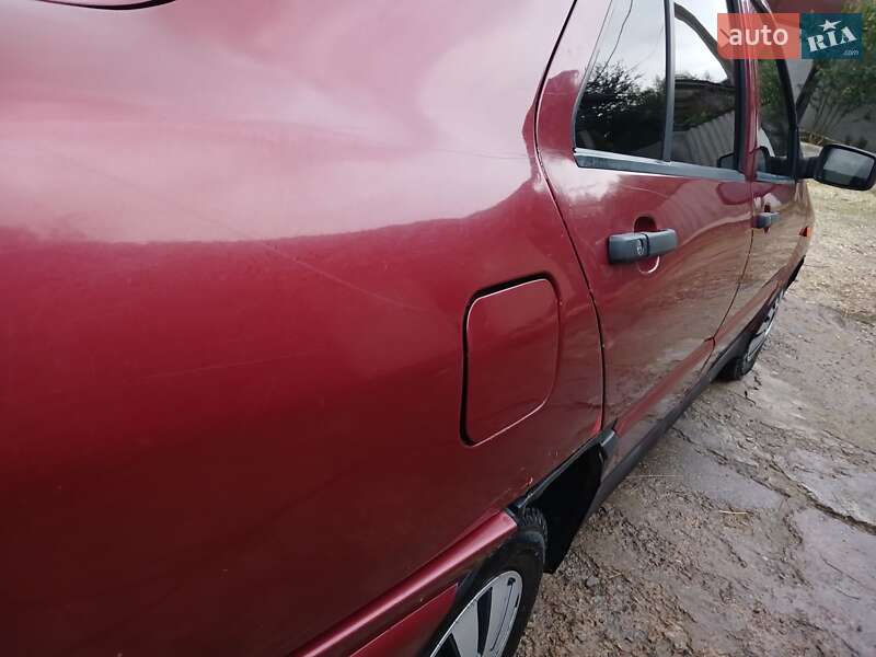 Седан SEAT Toledo 1994 в Монастыриске
