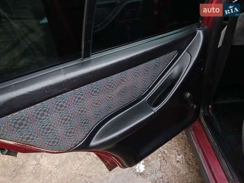 Седан SEAT Toledo 1994 в Монастыриске