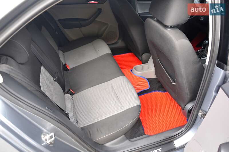 Ліфтбек SEAT Toledo 2013 в Львові фото 23 Ліфтбек SEAT Toledo 2013 в Львові
