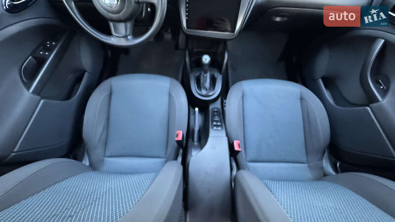 Хетчбек SEAT Toledo 2008 в Долині