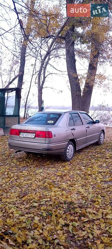 Седан SEAT Toledo 1992 в Кам'янському
