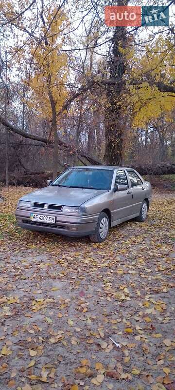 Седан SEAT Toledo 1992 в Кам'янському
