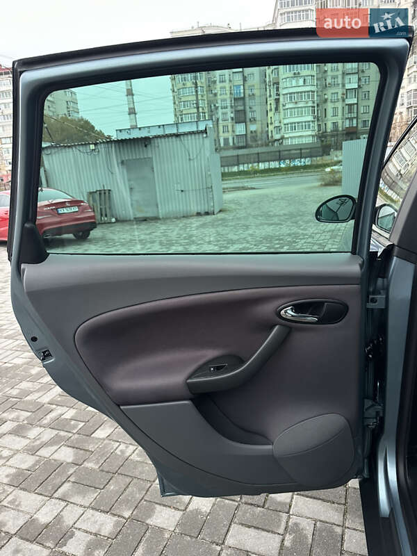 Хэтчбек SEAT Toledo 2006 в Запорожье фото 35 Хэтчбек SEAT Toledo 2006 в Запорожье