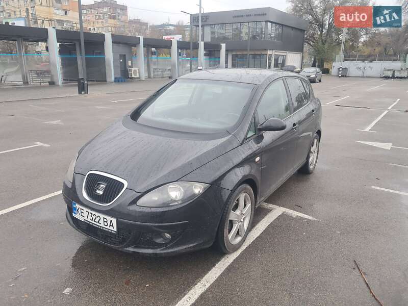Хетчбек SEAT Toledo 2006 в Дніпрі