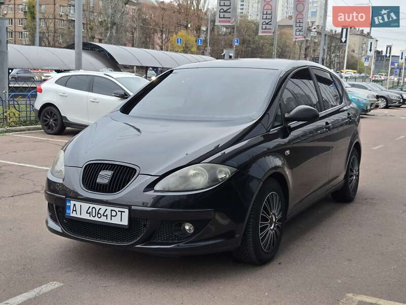 Хэтчбек SEAT Toledo 2008 в Киеве
