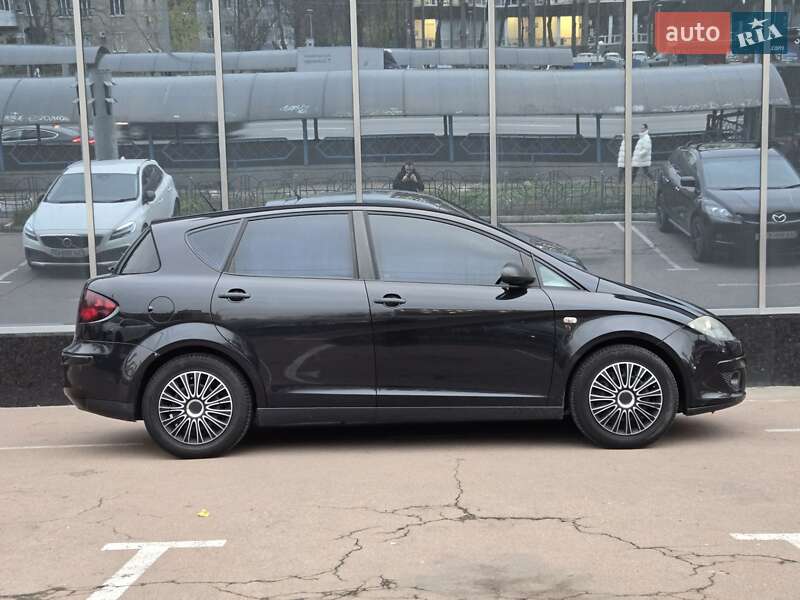 Хэтчбек SEAT Toledo 2008 в Киеве