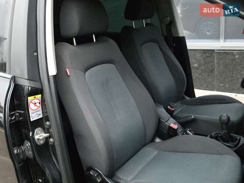 Хэтчбек SEAT Toledo 2008 в Киеве