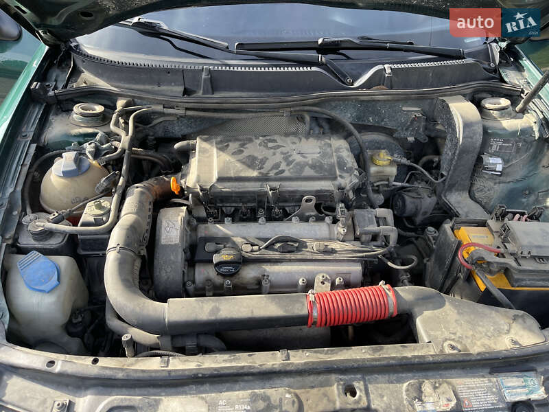 Седан SEAT Toledo 2001 в Черновцах