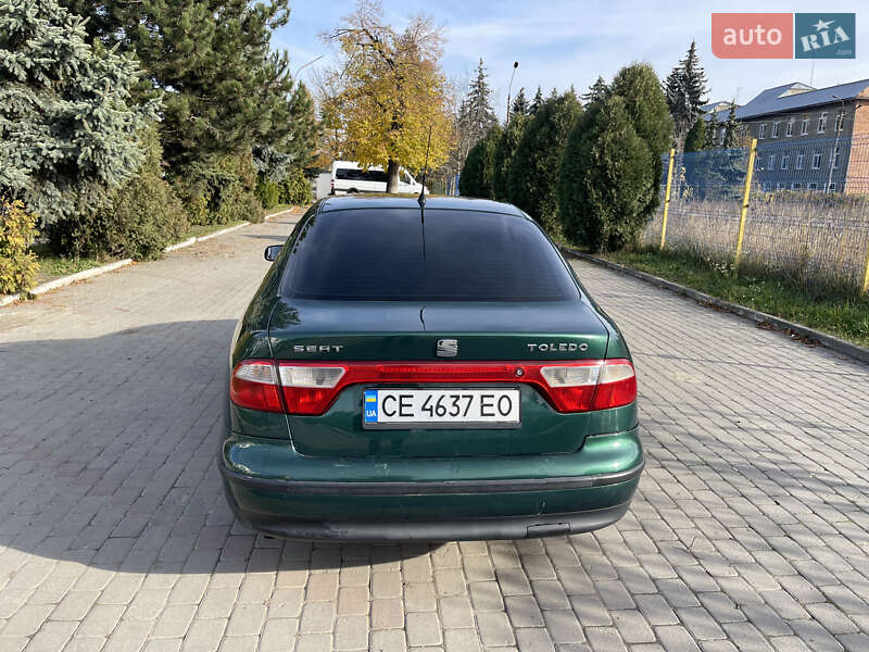 Седан SEAT Toledo 2001 в Черновцах