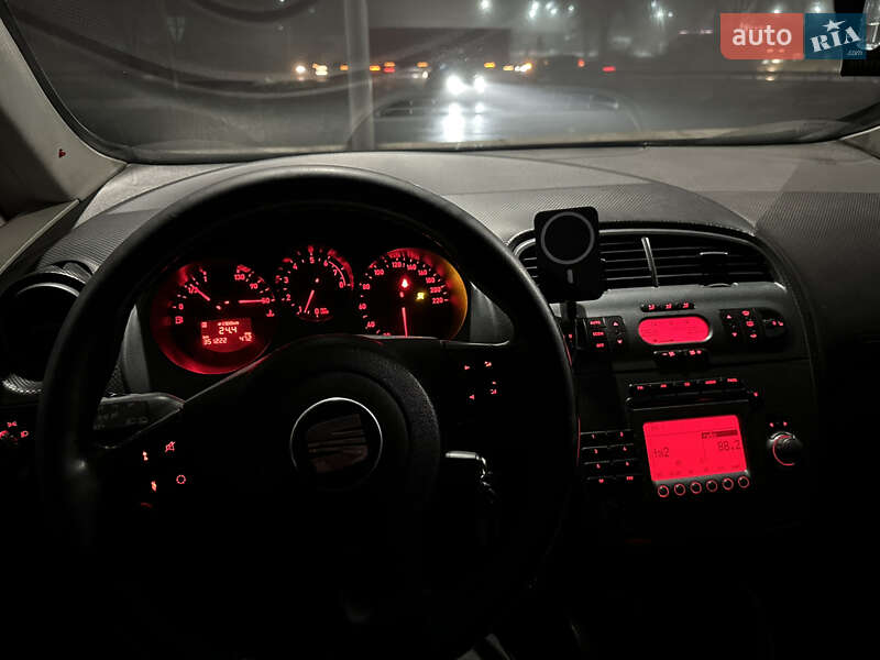 Хэтчбек SEAT Toledo 2006 в Киеве