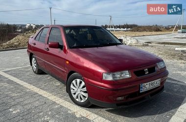 Седан SEAT Toledo 1995 в Пустомитах
