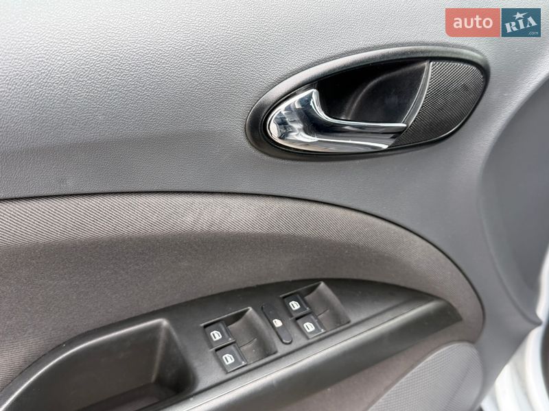 Хэтчбек SEAT Toledo 2008 в Стрые