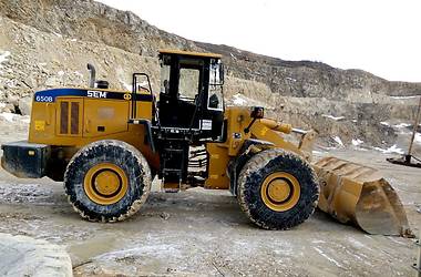 Фронтальный погрузчик SEM 650 2013 в 