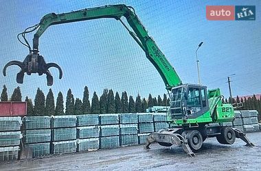 Колесный экскаватор Sennebogen 821 2010 в Косове
