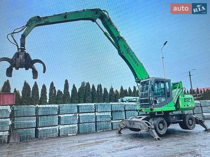 Колесный экскаватор Sennebogen 821 2010 в Косове