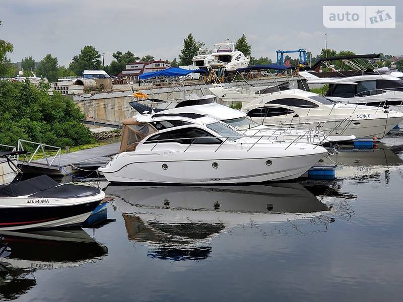 Моторная яхта Sessa Marine C32 2013 в Киеве фото Моторная яхта Sessa Marine C32 2013 в Киеве