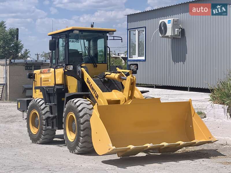 Фронтальный погрузчик Shantui SL 2020 в 