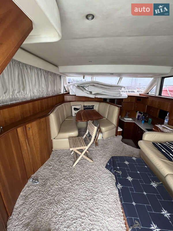 Моторная яхта Silverton 42 2002 в Одессе