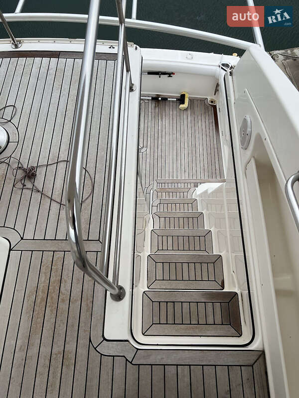 Моторная яхта Silverton 42 2002 в Одессе
