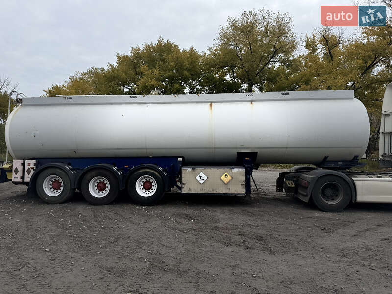 Цистерна полуприцеп Simatra NC-02 2001 в Каменском