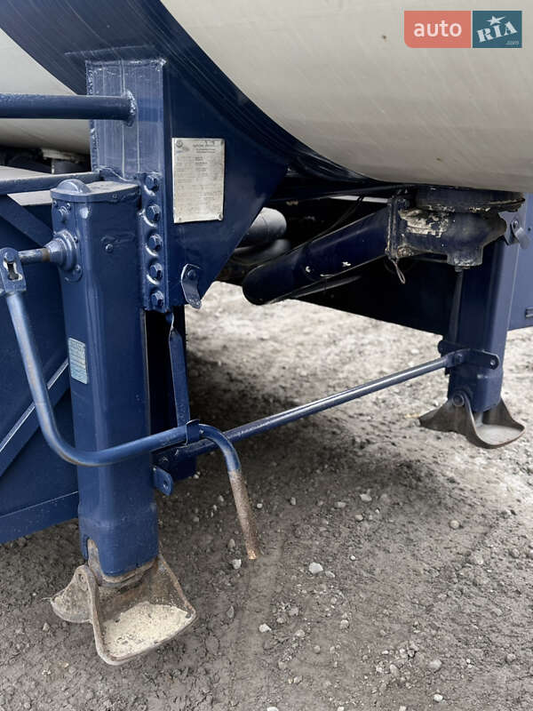 Цистерна полуприцеп Simatra NC-02 2001 в Каменском