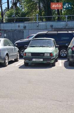Седан Skoda 120 1988 в Киеве