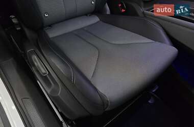 Позашляховик / Кросовер Skoda Enyaq iV 2021 в 