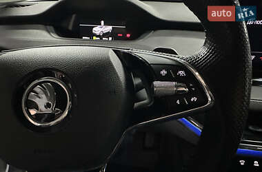 Позашляховик / Кросовер Skoda Enyaq iV 2021 в 