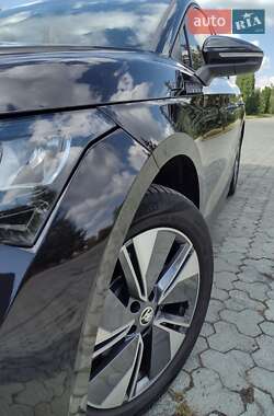 Позашляховик / Кросовер Skoda Enyaq iV 2023 в 