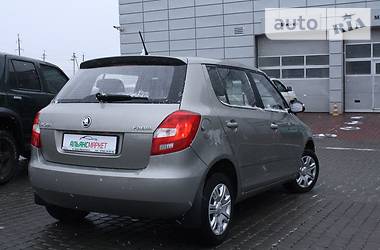 Хэтчбек Skoda Fabia 2015 в Ивано-Франковске