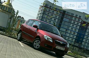 Хэтчбек Skoda Fabia 2009 в Ивано-Франковске