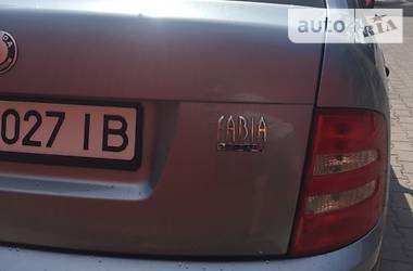 Седан Skoda Fabia 2003 в Львове