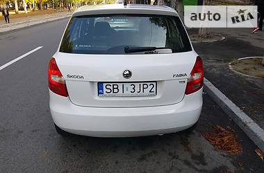 Хэтчбек Skoda Fabia 2013 в Каменском